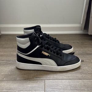 Puma Men's Black and White Sneakers